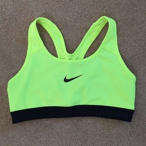 LIKE NEW Nike Pro Classic Sports Bra w/o padding