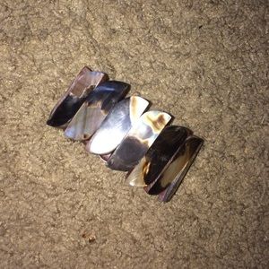 Stretchy and pretty brown bracelet!