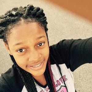 Meet your Posher, Danae