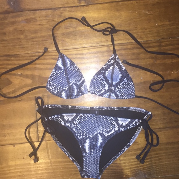 snake triangl bikini