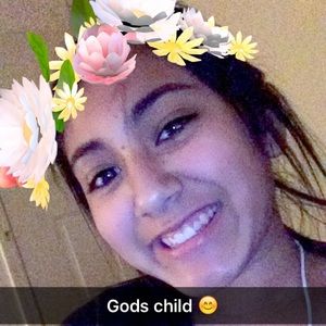 Meet your Posher, Mercedes