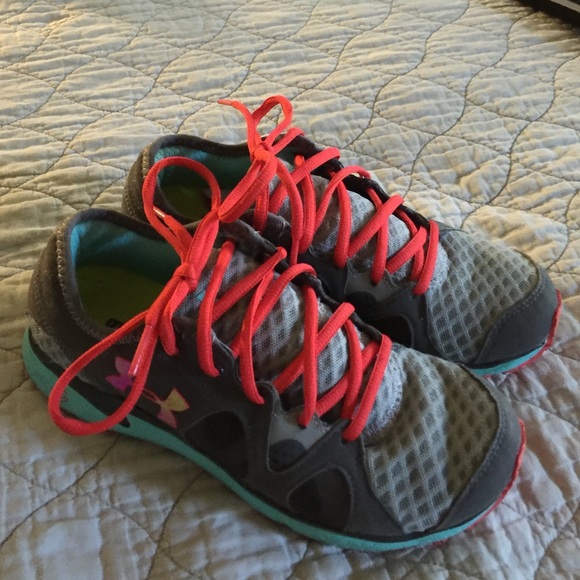 Pair of Women's Under Armour Sneakers size 6.