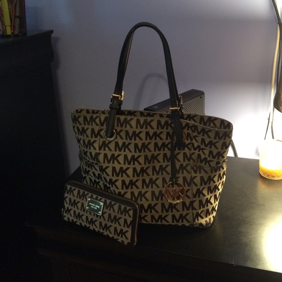 Michael Kors purse and wallet