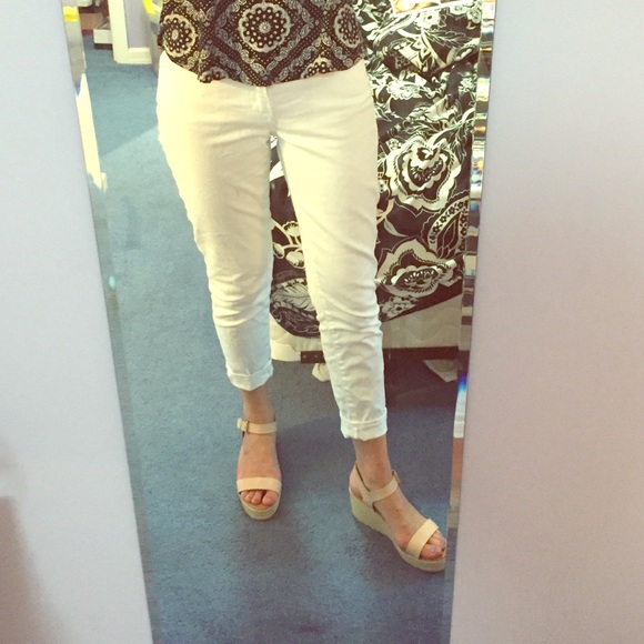 Lucky Brand Sienna Cigarette White Jeans!! 👖