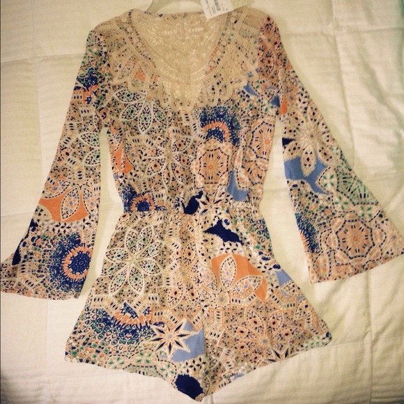 Daniel Rainn Romper - Picture 4 of 4