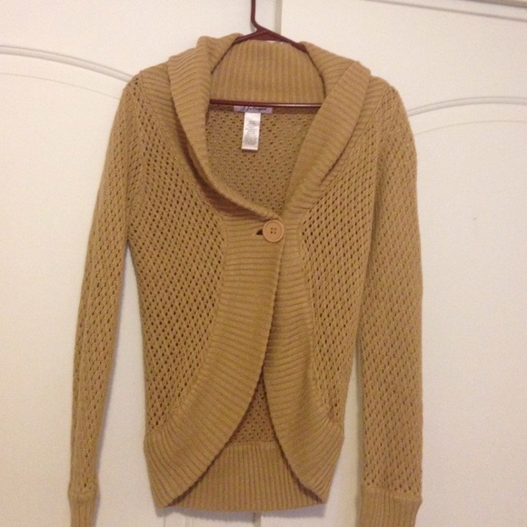 Sweater - Picture 1 of 1
