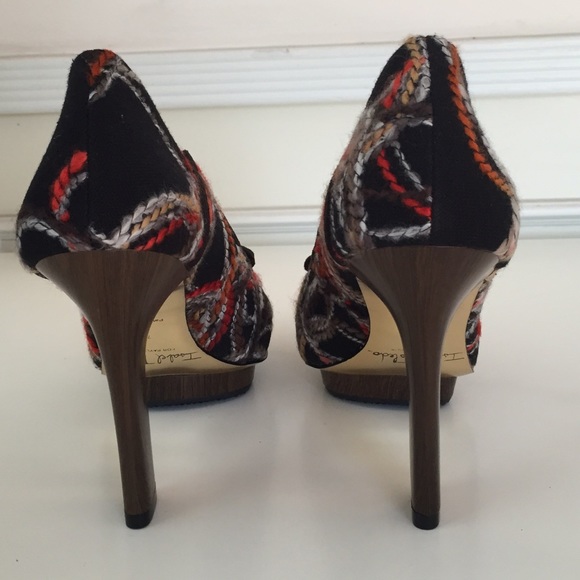 Vegan Isabel Toledo Yarn Knitted Heels - Picture 4 of 4