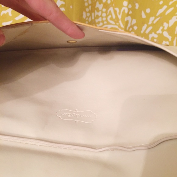 Colorblock oversized clutch - Picture 3 of 3