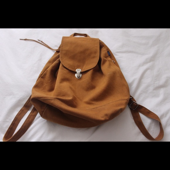 URBAN OUTFITTERS GENTLY USED BACKPACK!