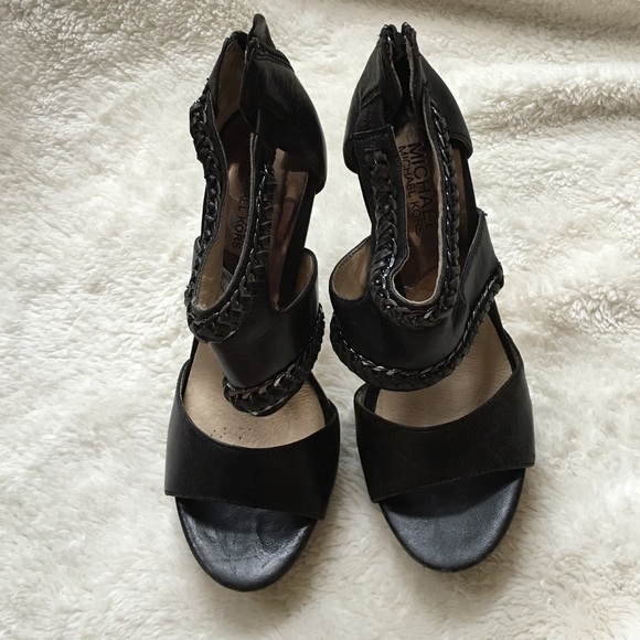 MK black heels - Picture 2 of 4