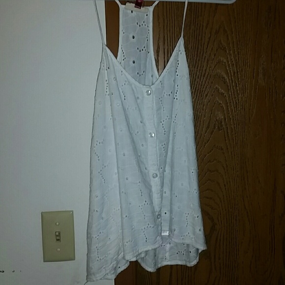 Kohl's Lace Button Up Tank- RESERVED!