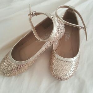 Gold little girl Flats
