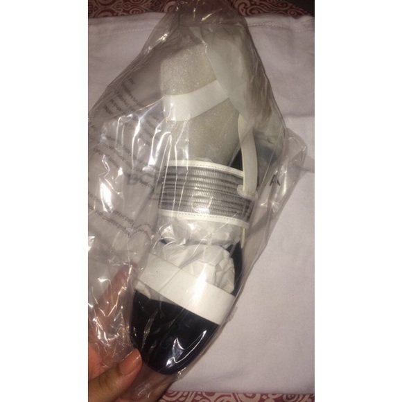 BCBGmaxazria Sandles
