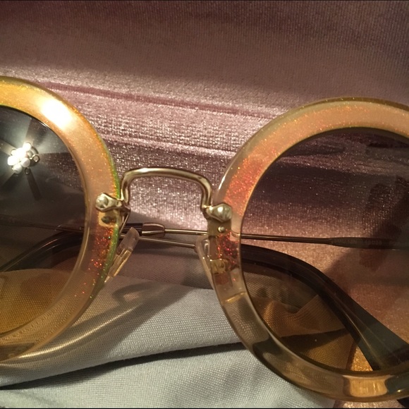 Miu Miu Round Sunglasses - Picture 4 of 4