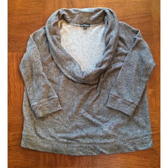 Express Sweaters - ✨2xHP✨Quarter Sleeve Scoopneck Sweater