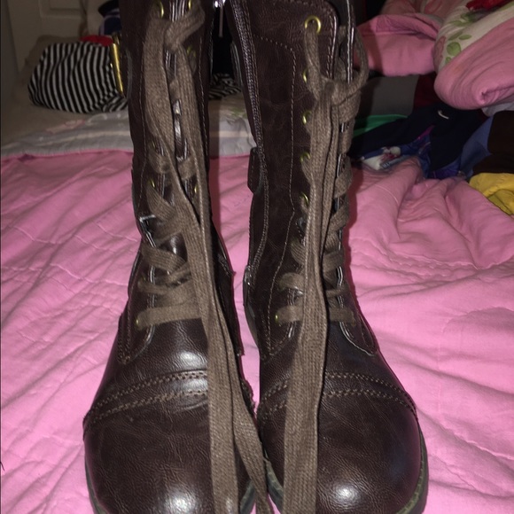 combat boots - Picture 1 of 3