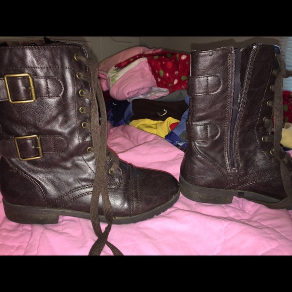 combat boots - Picture 2 of 3