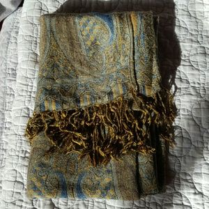 Donated soon!! Pashmina Silk Scarf Gold and Blue