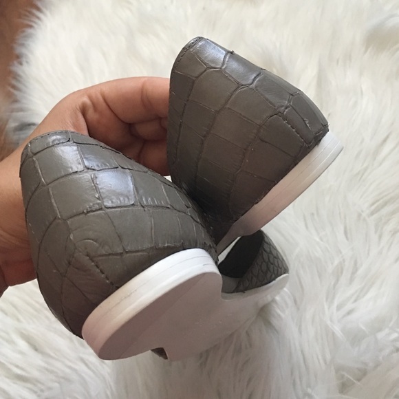 Vince Gray Tara D'Orsay Flat - Picture 3 of 4