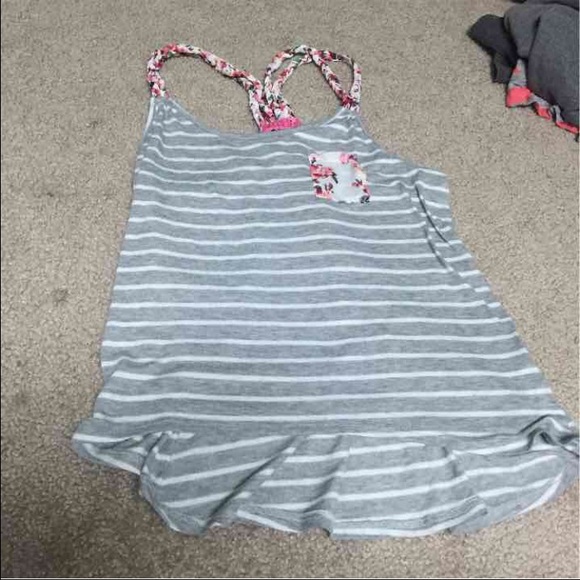 Grey tank - Picture 1 of 1