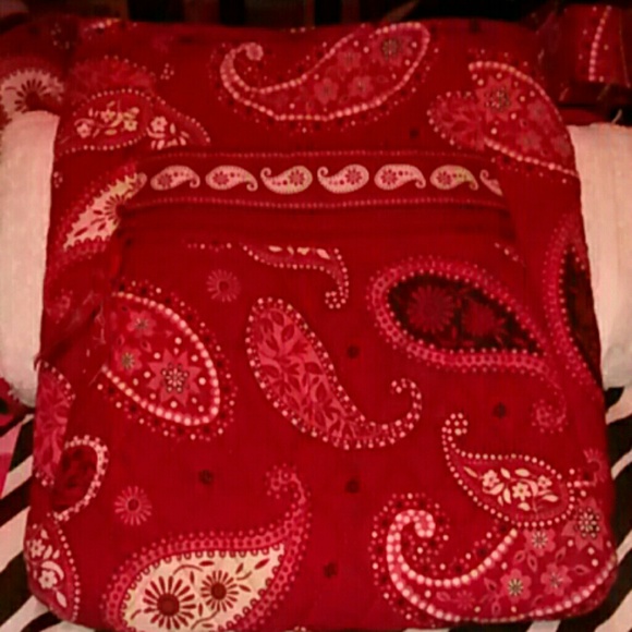Vera bradley quilted shoulder bag