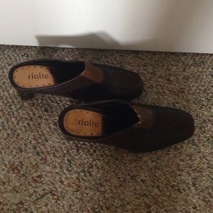Rialto Brown Heels
