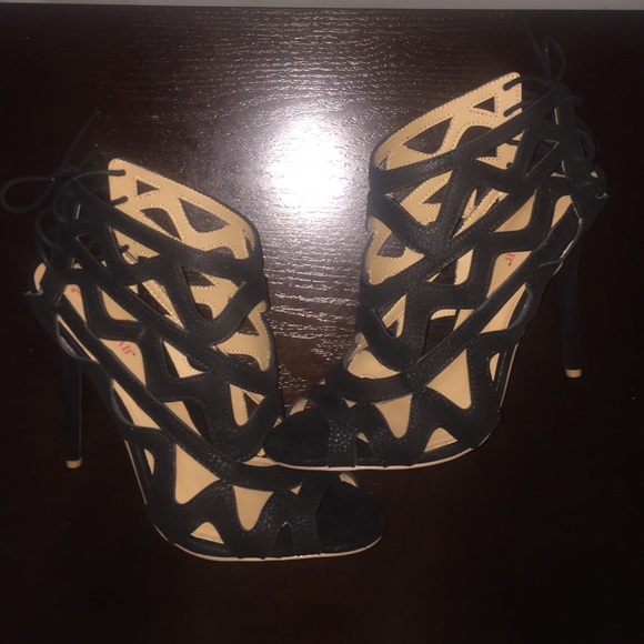 🔥Sexy Blk Ankle Heels!🔥