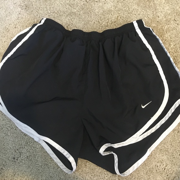 Nike running short