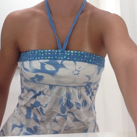 Halter top - Picture 2 of 4