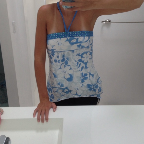 Halter top - Picture 3 of 4
