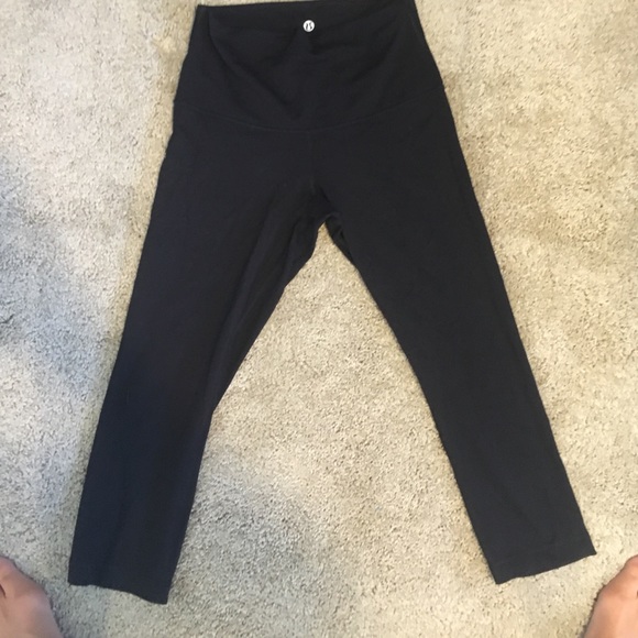 Lululemon wonder under crop
