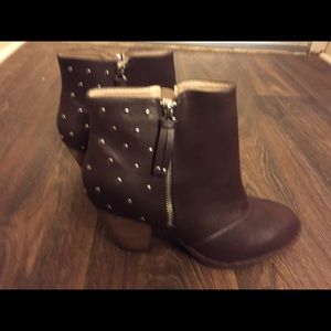 Chelsea Crew Brown Ankle Boots, NEW