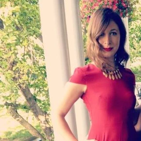 Meet your Posher, Ashley - Picture 1 of 1