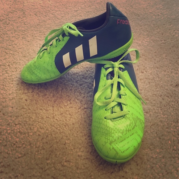 Girls Indoor Soccer Shoes