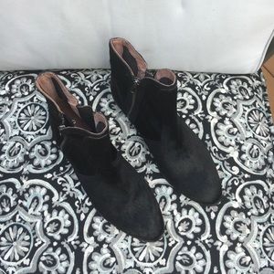 Black Seychelles booties