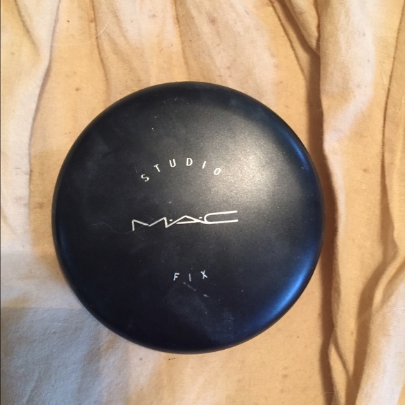 MAC Studio Fix Powder C6