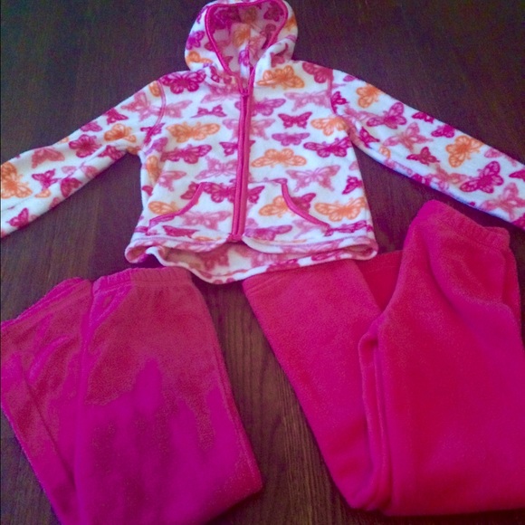 Size 6 fleece sweatshirt and pants outfit