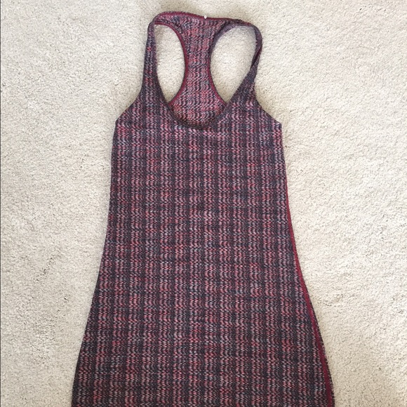 Lululemon tank size 4 - Picture 1 of 2