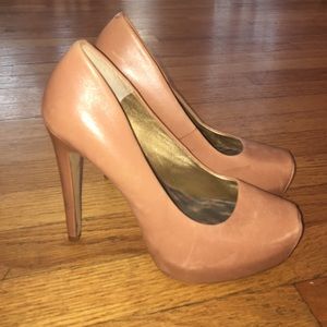 ⭐️Price drop ⭐️Jessica Simpson tan pumps