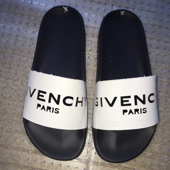 SOLD Givenchy pool slides - Picture 2 of 4