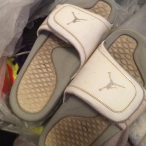 Jordan slides - Picture 3 of 3