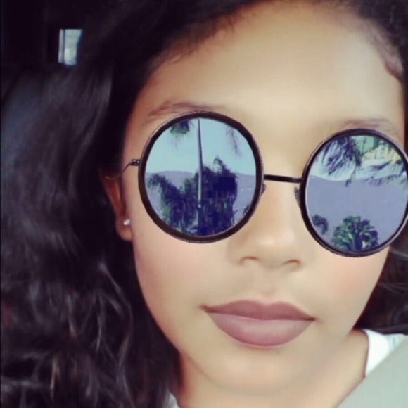 Meet your Posher, Talihian - Picture 1 of 1