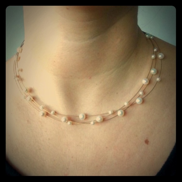 🌸 14k floating pearl necklace by Peter Bram