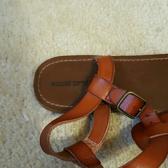 Brown flat sandals - Picture 3 of 3