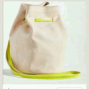 URBAN OUTFITTER CROSSBODY BUCKET BAG