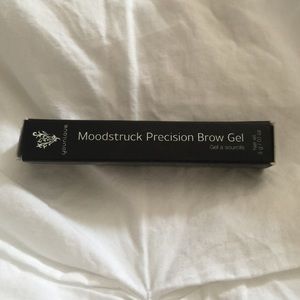 Younique Brow gel in Medium