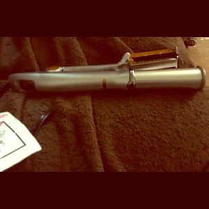 InStyler hair styling tool.
