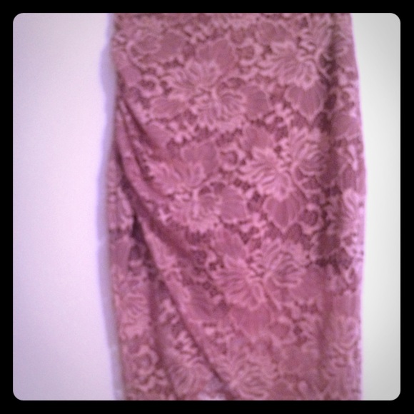 Rose  lace skirt with purple lining