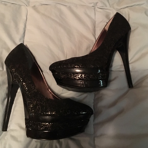 Heels - Picture 1 of 2