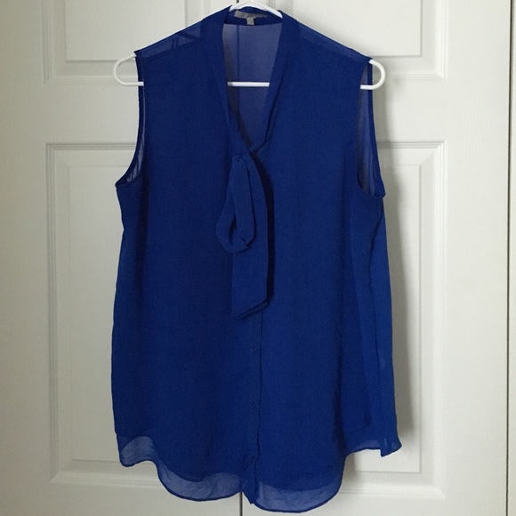 Blue flowy top